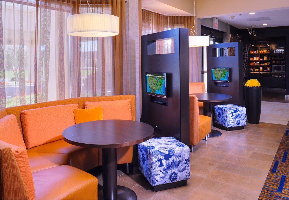 Courtyard By Marriott Chicago Waukegan / Gurnee Hotel Buitenkant foto