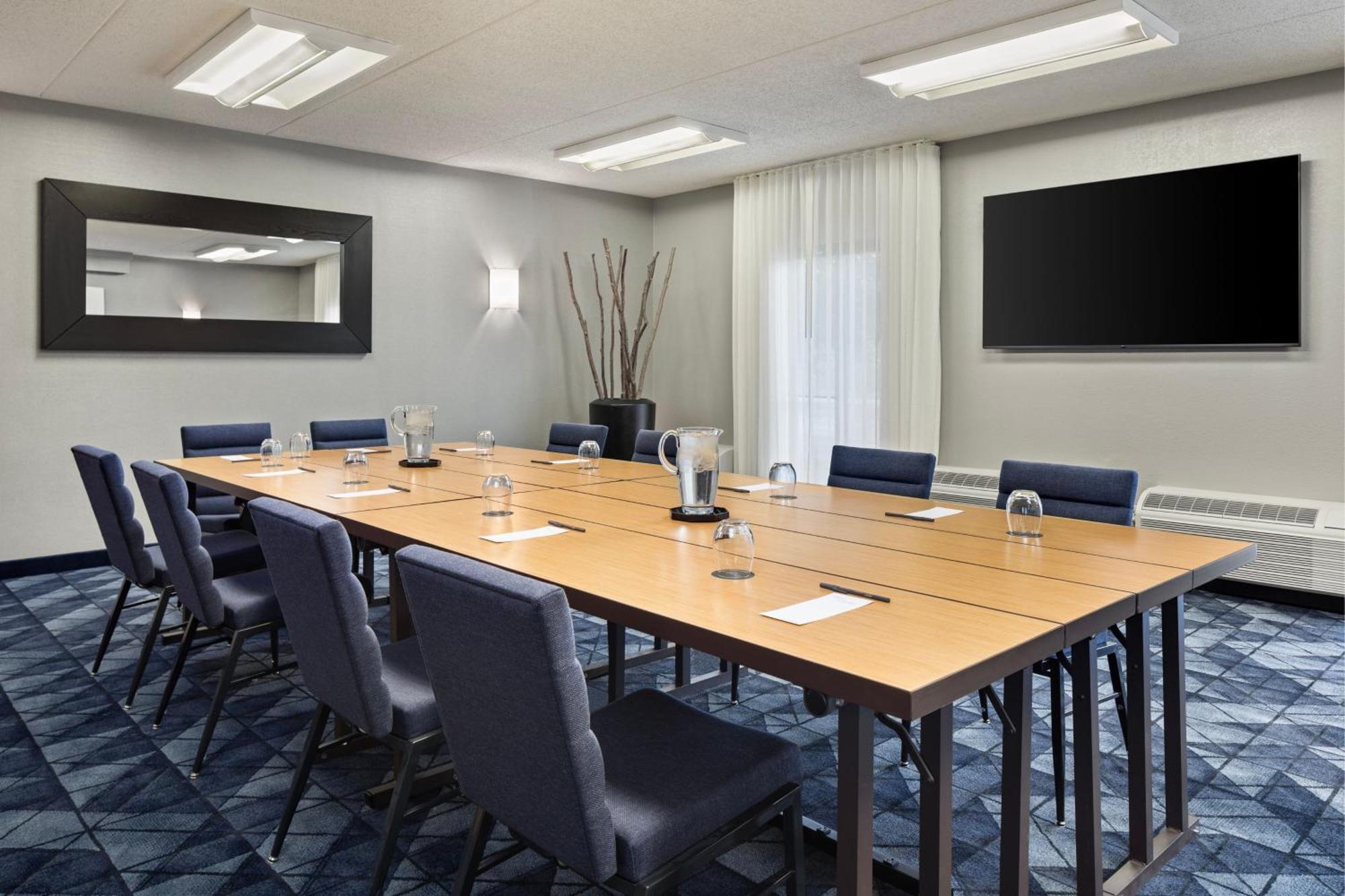 Courtyard By Marriott Chicago Waukegan / Gurnee Hotel Buitenkant foto
