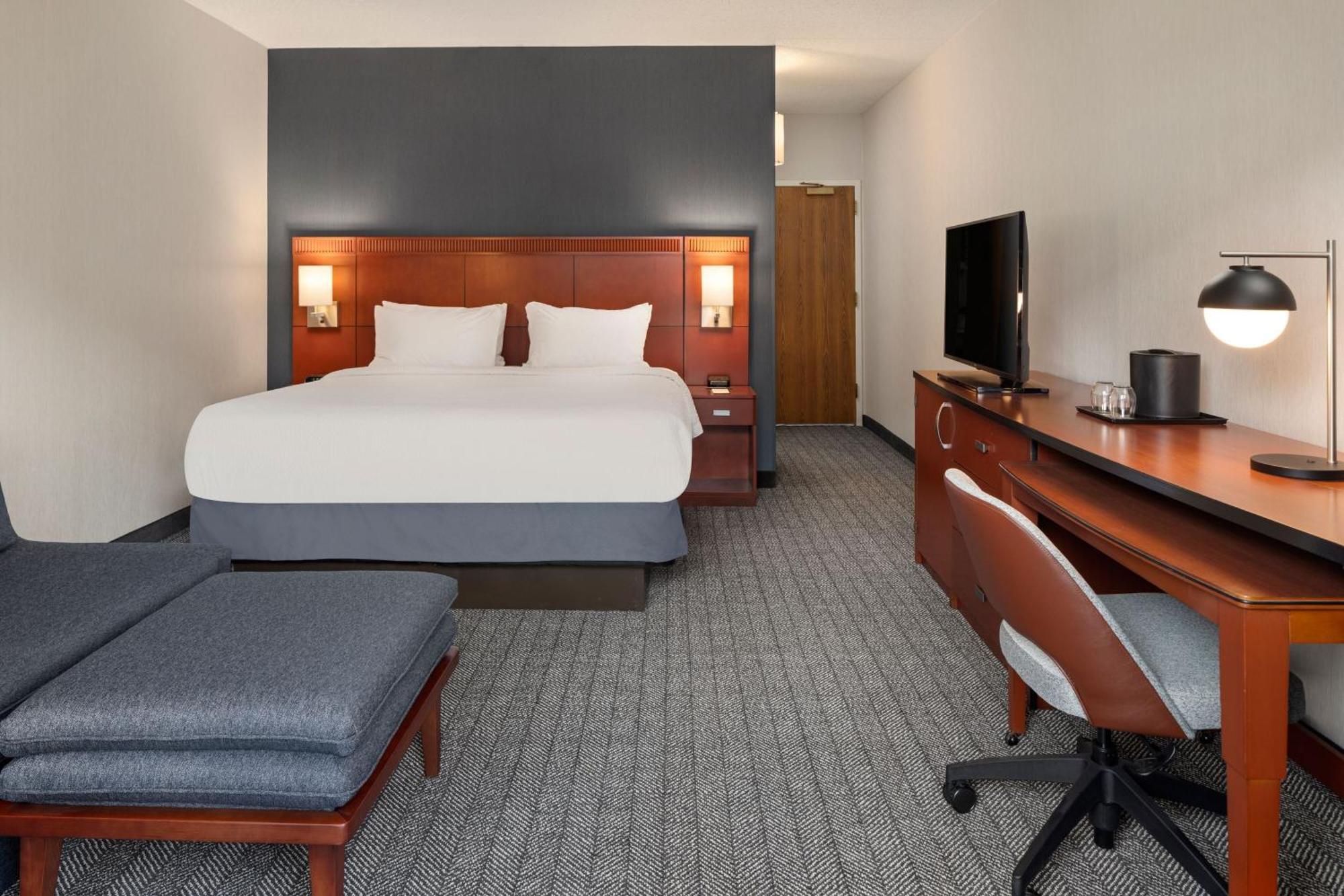 Courtyard By Marriott Chicago Waukegan / Gurnee Hotel Buitenkant foto