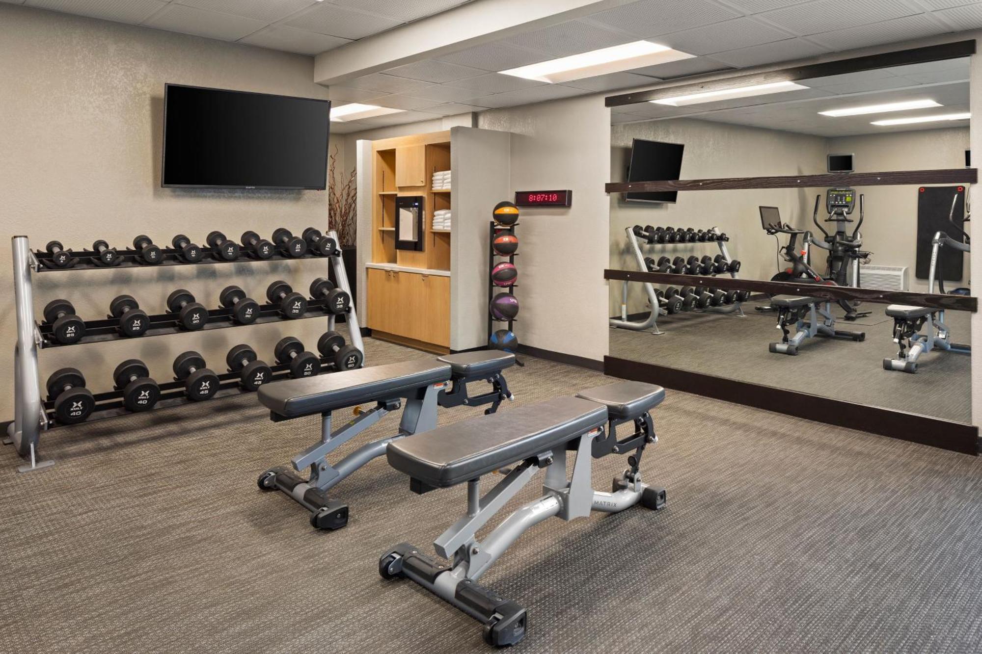 Courtyard By Marriott Chicago Waukegan / Gurnee Hotel Buitenkant foto