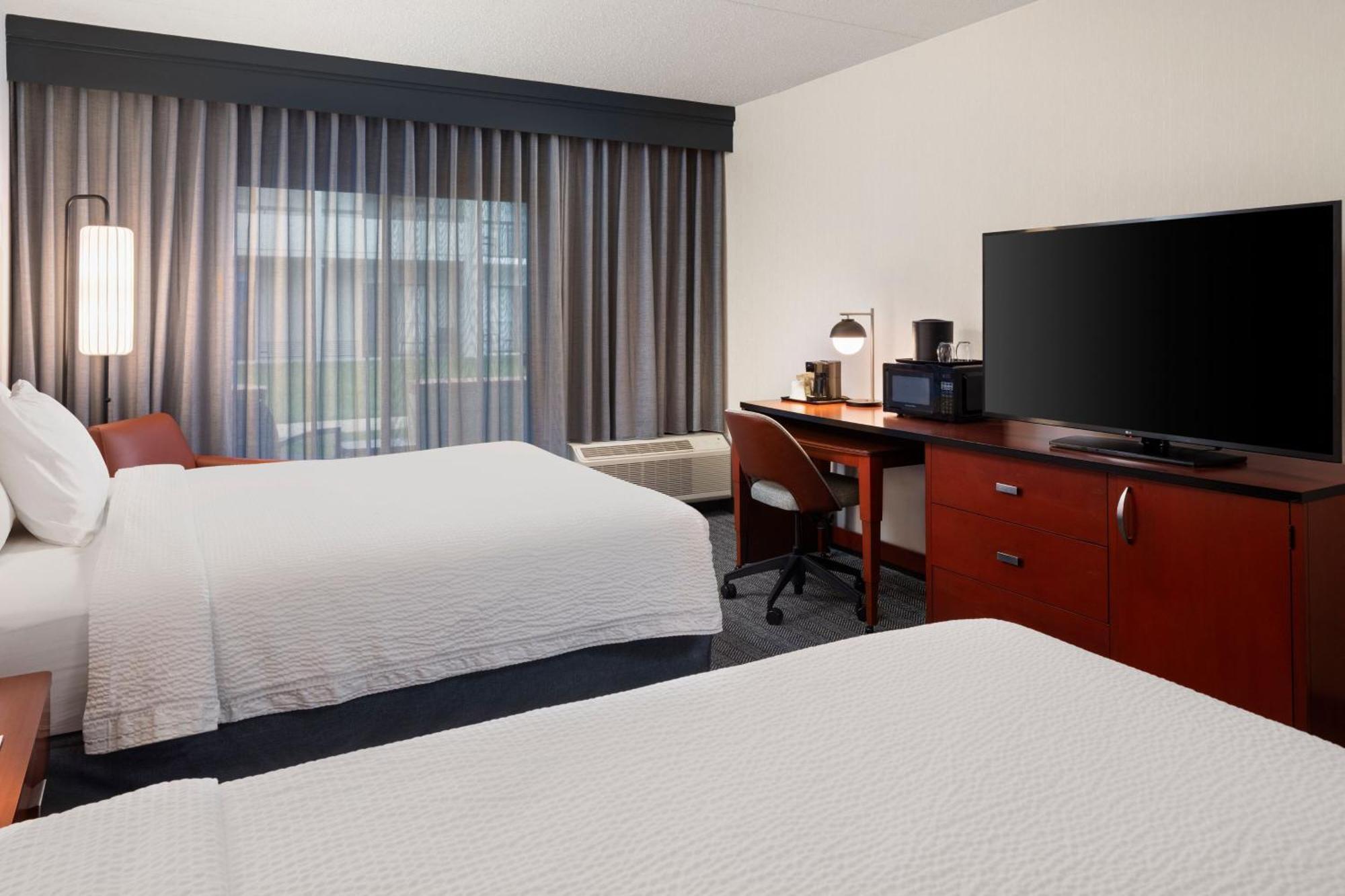 Courtyard By Marriott Chicago Waukegan / Gurnee Hotel Buitenkant foto