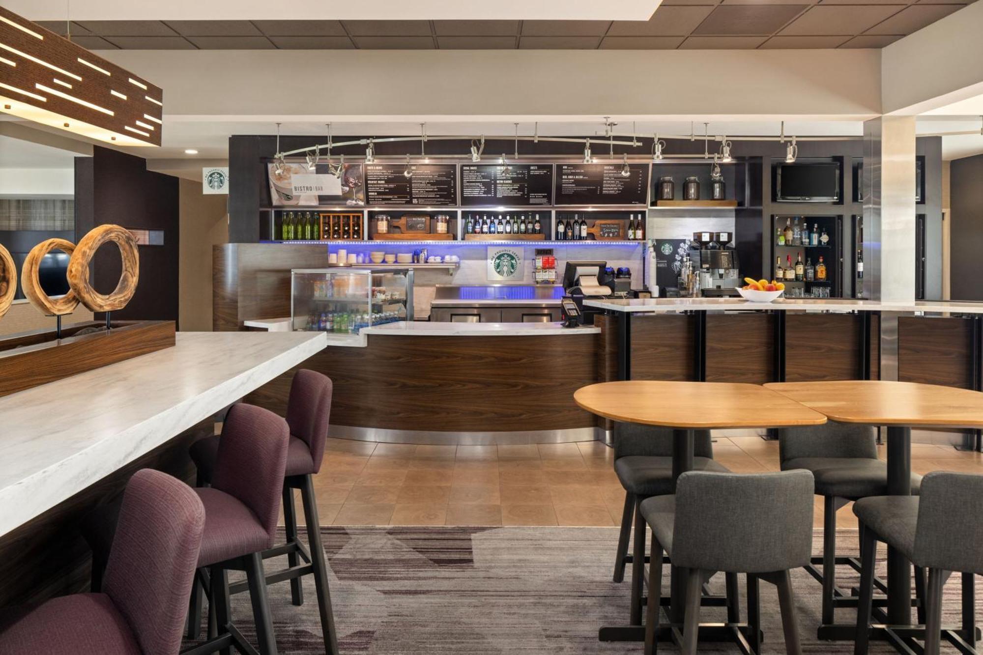 Courtyard By Marriott Chicago Waukegan / Gurnee Hotel Buitenkant foto
