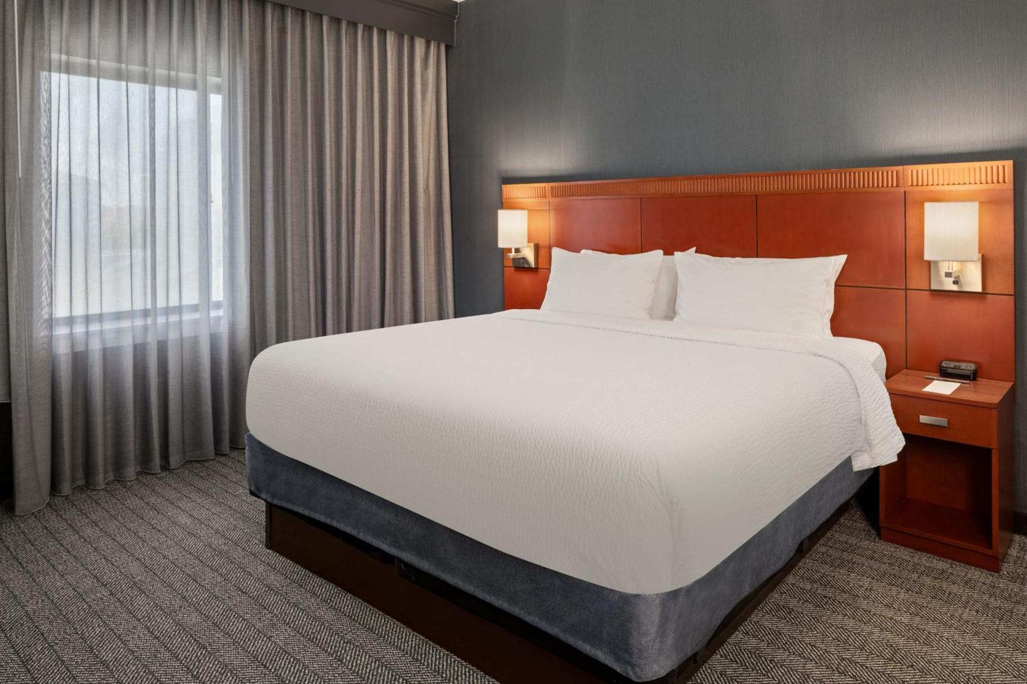 Courtyard By Marriott Chicago Waukegan / Gurnee Hotel Buitenkant foto