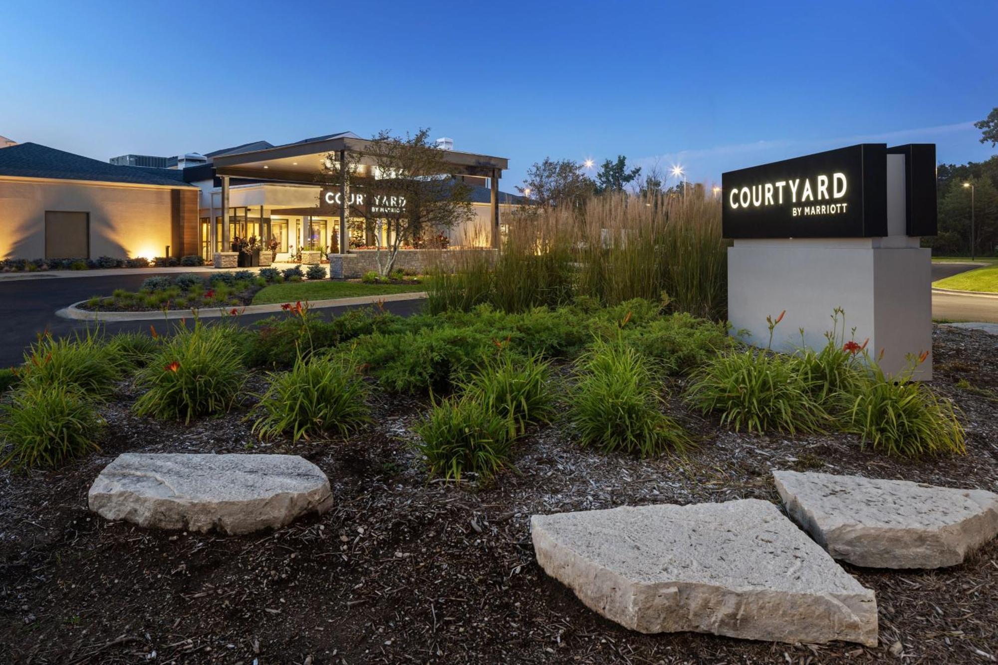 Courtyard By Marriott Chicago Waukegan / Gurnee Hotel Buitenkant foto