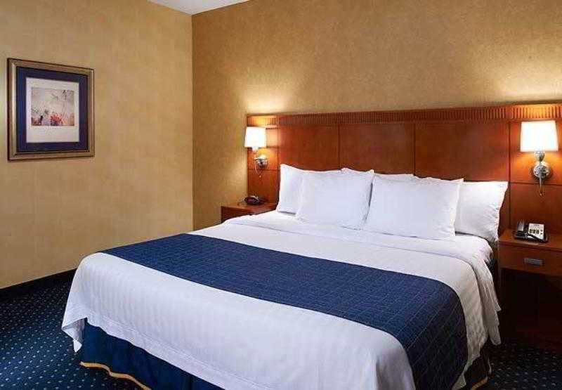 Courtyard By Marriott Chicago Waukegan / Gurnee Hotel Kamer foto