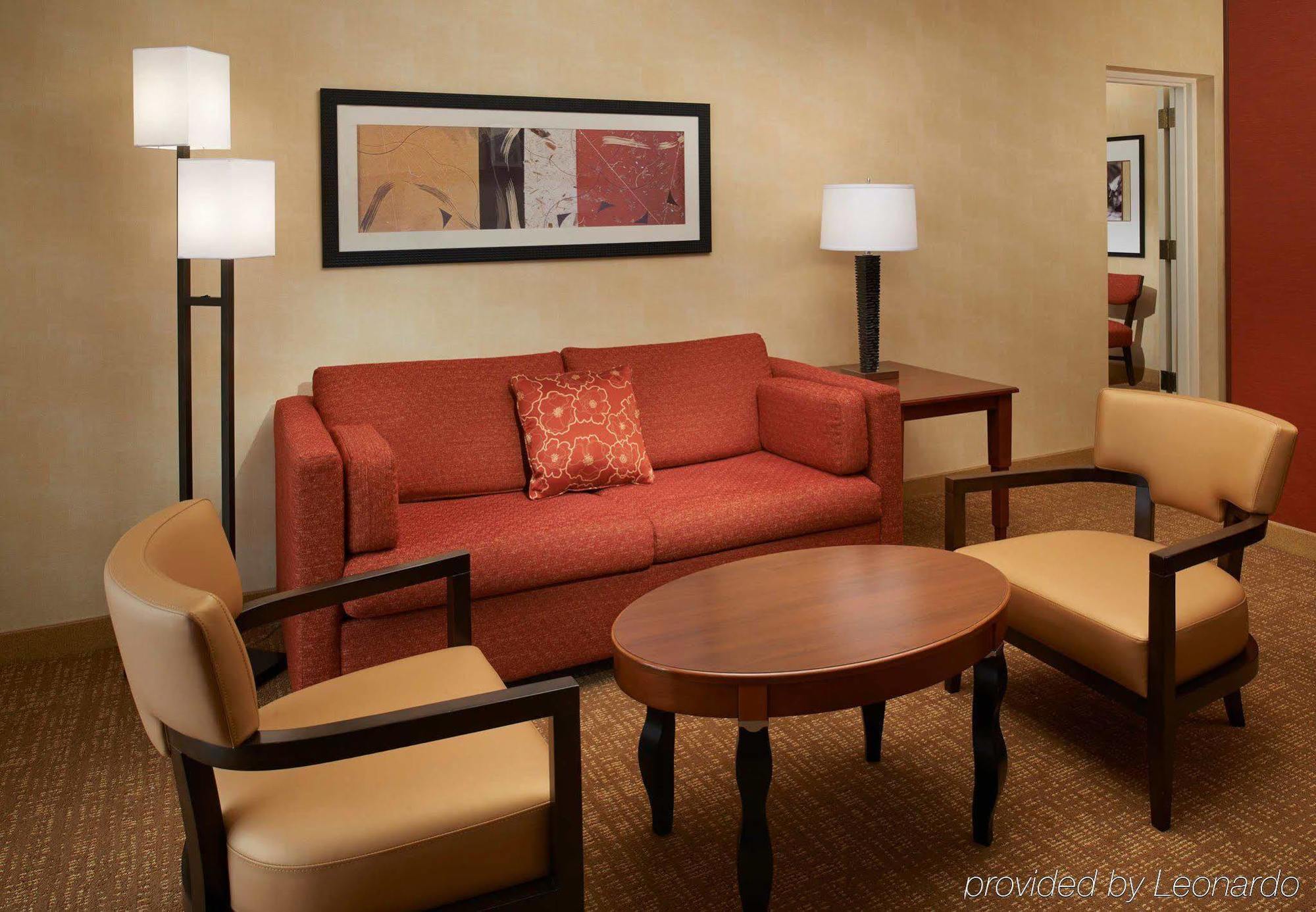 Courtyard By Marriott Chicago Waukegan / Gurnee Hotel Buitenkant foto