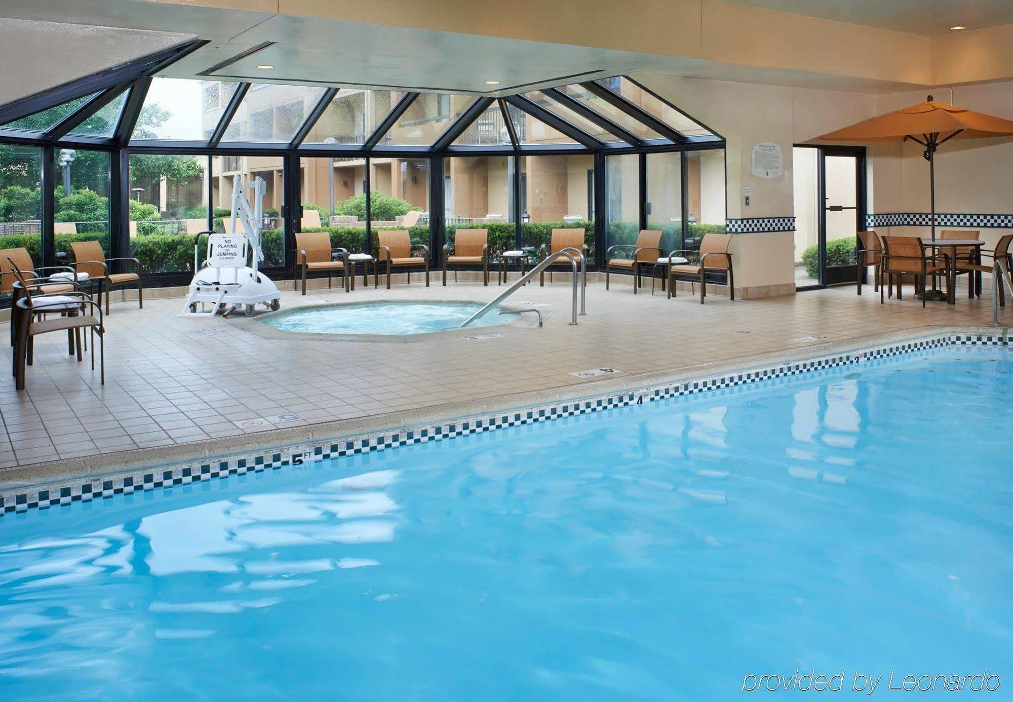 Courtyard By Marriott Chicago Waukegan / Gurnee Hotel Buitenkant foto