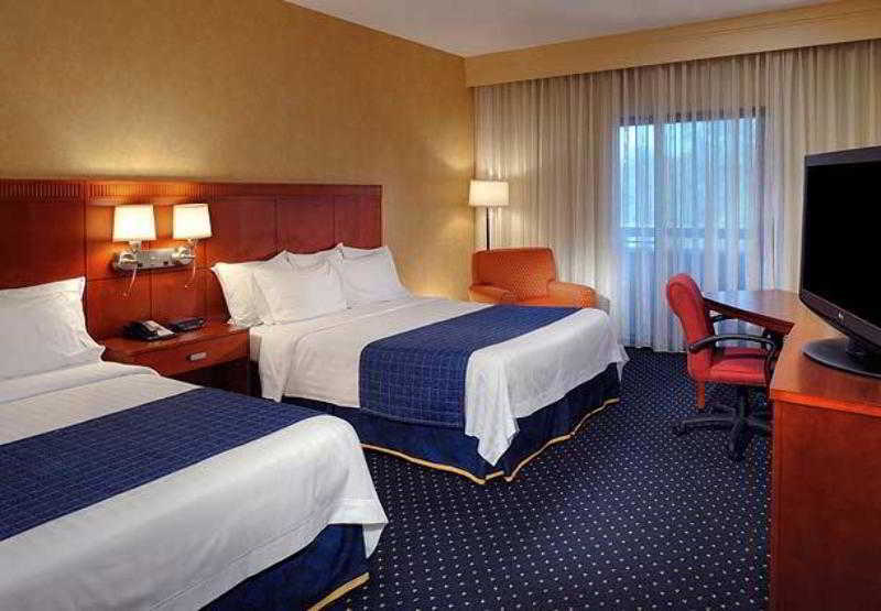 Courtyard By Marriott Chicago Waukegan / Gurnee Hotel Kamer foto