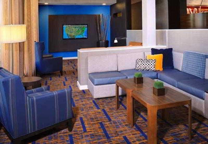 Courtyard By Marriott Chicago Waukegan / Gurnee Hotel Buitenkant foto