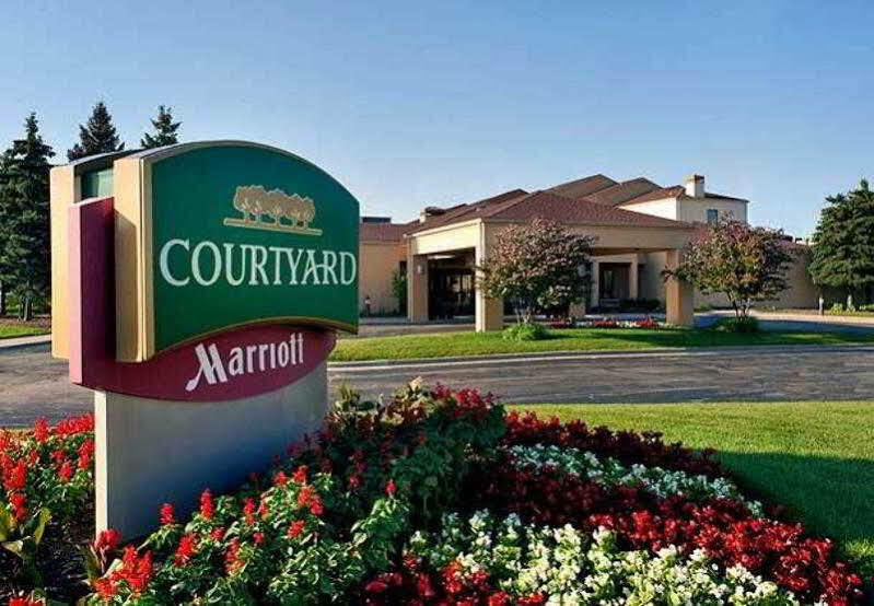 Courtyard By Marriott Chicago Waukegan / Gurnee Hotel Buitenkant foto